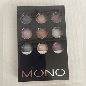 MONO eyeshadow palette